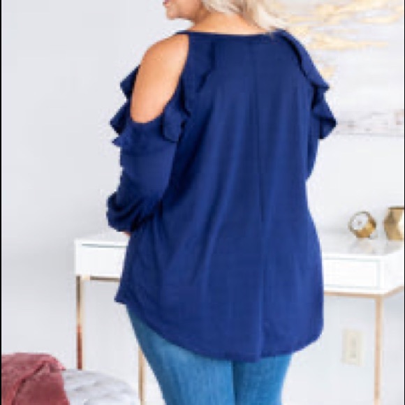 Sweet Lovely by Jen Cold shoulder long sleeve navy tunic size 1X from Chic Soul. - Picture 2 of 8